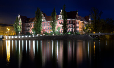 Fototapeta na wymiar Wroclaw museum by night, Poland.