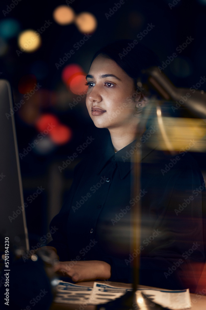 Aufkleber woman, night office and working at computer for seo planning, pc research or business in dark. femal