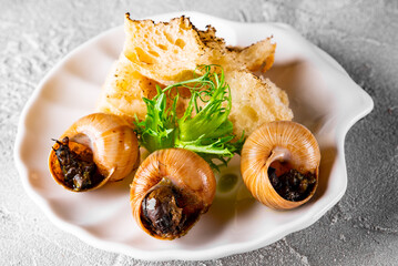  fred grape snails with garlic butter