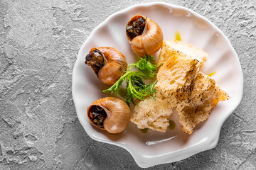  fred grape snails with garlic butter
