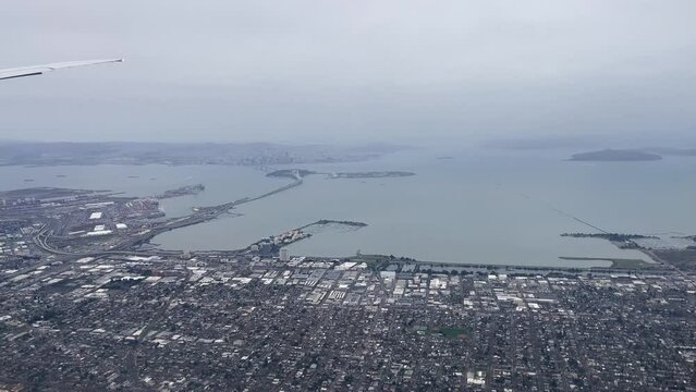 Flight over the city of San Francisco in the United States of America from where you can see the city and the bay from the sky.