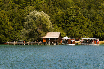 Obraz premium A pier in Plitvice Lakes National Park, Croatia.
