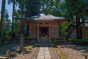 Naklejka premium 岩手平泉 中尊寺 観音堂