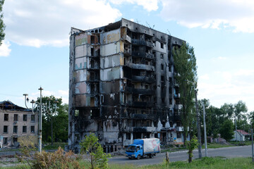 Russian air force dropped bombs and destroyed buildings, killed civilians