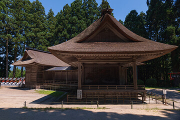 Fototapeta premium 岩手平泉 中尊寺 白山神社能舞台