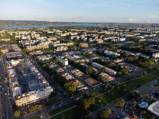 Obraz premium metropolis with low buildings brasilia at sunset the capital of brazil