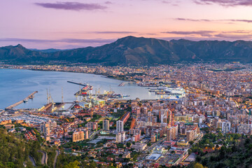 Fototapeta na wymiar Palermo, Italy skyline over the Port