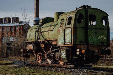 verlassene alte Lokomotive / Zug