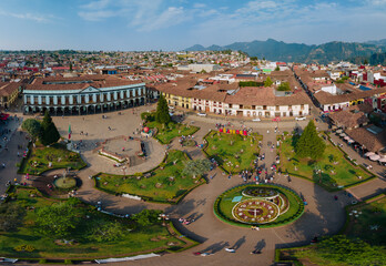 Centro de Zacatlán de las manzanas y reloj floral capturado con dron