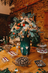 wedding arrangement flowers