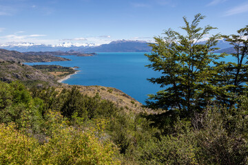 Fototapeta na wymiar View over the beautiful Lago General Carrera in southern Chile 