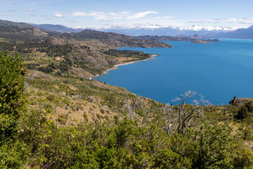 Fototapeta na wymiar View over the beautiful Lago General Carrera in southern Chile 