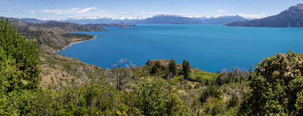 Fototapeta na wymiar Panorama view over the beautiful Lago General Carrera in southern Chile