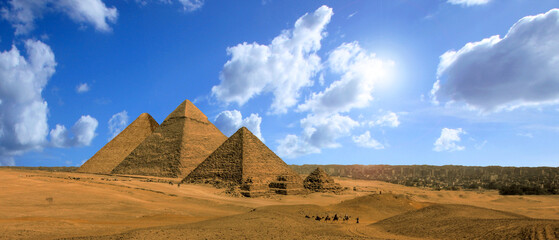 Magnificent view of the pyramids of Giza in Cairo - 570413237