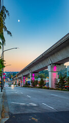 Obraz premium Burnaby Coquitlam North Road at night and sunset