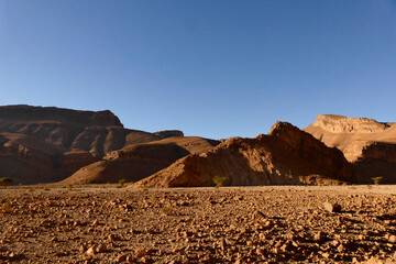 Marocco. Paesaggi e formazioni rocciose del Medio Atlante