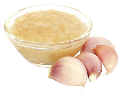 Crushed garlic with whole ones