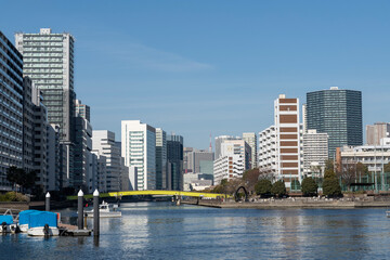 Naklejka premium 東京品川，天王洲 運河のある街の風景