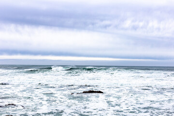 Fototapeta na wymiar Waves on the Pacific ocean coast