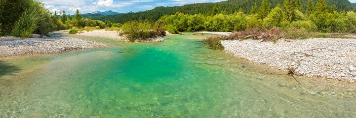 Isar in den bayerischen Bergen