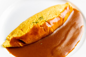 ドミグラスソースのオムレツ