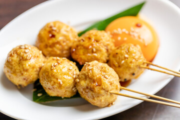 つくねの照り焼き卵黄付き
