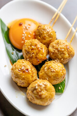 つくねの照り焼き卵黄付き