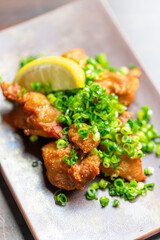 ネギまみれ鶏の唐揚げ