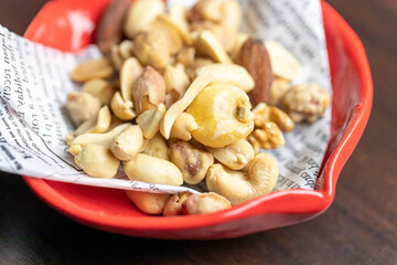 ミックスナッツ