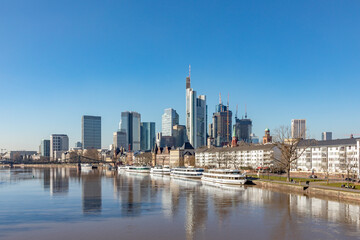 Naklejka premium view to skyline of Frankfurt with river Main