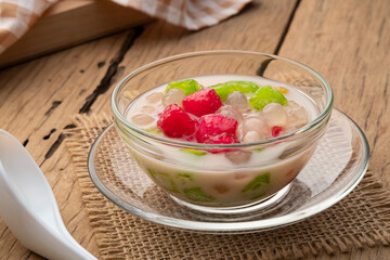 Water Chestnuts in Coconut milk and Syrup,Thai iced dessert,Tub Tim Grob