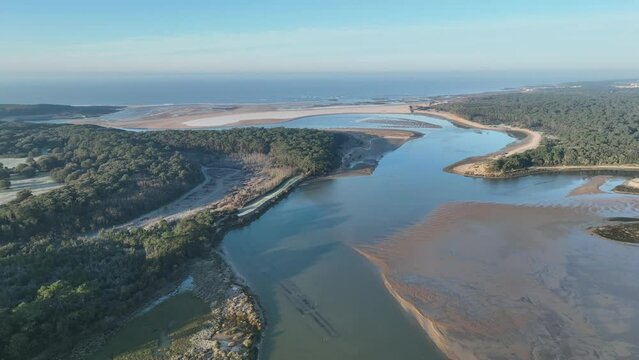 video aerienne drone du Veillon et de la Guiti&egrave;re &agrave; Talmont Saint-Hilaire en Vend&eacute;e