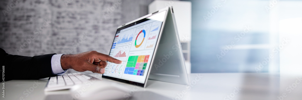 Poster Data Analyst Using Data Analytics KPI