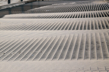 Seebrücke in St. Peter-Ording. Rund 1.000 Meter führen die Urlauber über die Seebrücke an den Strandabschnitt des Ortsteils Bad.