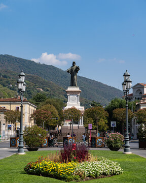 Statue in Brescia