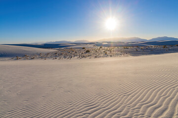 Fototapeta na wymiar Sunny view of the landscape of White Sands National Park