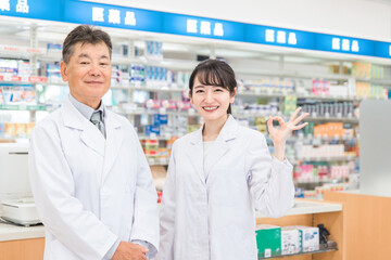 薬局・病院・ドラッグストアで働く薬剤師（処方箋・薬・サプリメント）
