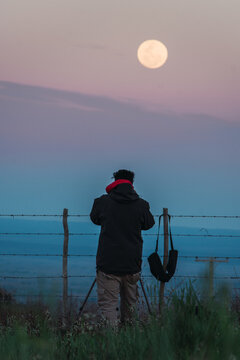 Photographer capture the full moon