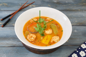 Soupe épicée façon thai