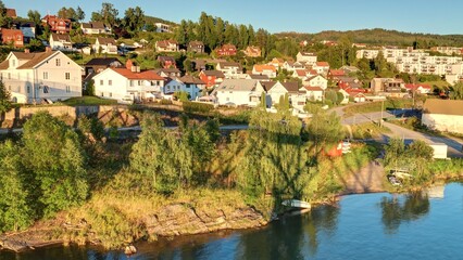 Fototapeta premium ville de Lillehammer en Norvège en saison estivale