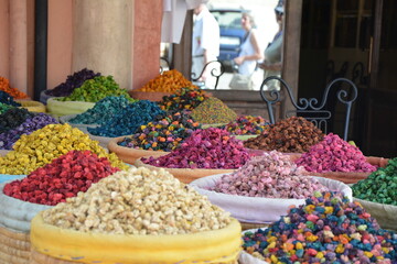 a beautiful, colorful market full of colorful spices, flavors and smells - Marocco 