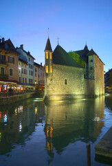 Obraz premium Night view on Annecy old town, Savoie, France