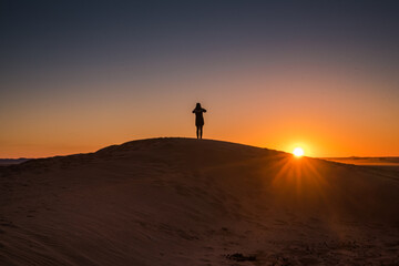 Fototapeta na wymiar sunset, sahara, desert, landscape, natur, light, camel
