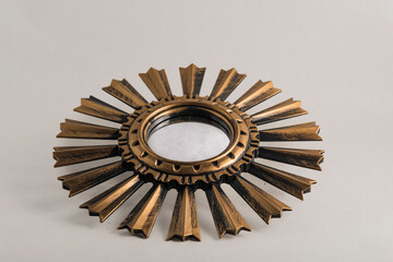 round mirror to hang on the wall