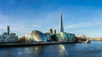 Fototapeta premium Southwark of London near river Thames