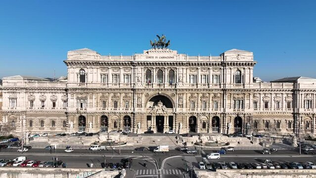 Il Palazzaccio, sede della suprema Corte di Cassazione. Italia.
Vista aerea dell'edificio del tribunale nel centro di Roma. 