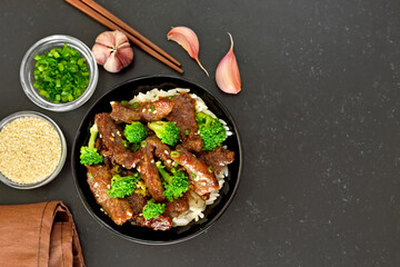 Beef stir-fry with broccoli