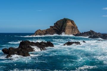 Fototapeta na wymiar stürmischer Atlantik vor Madeira