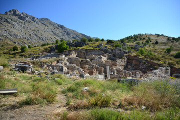 Fototapeta na wymiar ruins of ancient town Sagalassos on the top of mountain in sunny day, Turkey