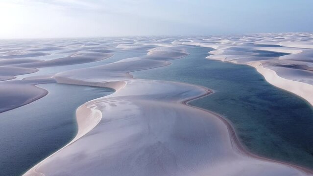 Imagens Aereas dos Len&ccedil;ois Maranheses Barreirinhas Brasil
